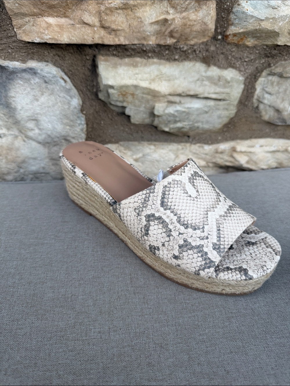 Target A New Day Woven Espadrille Wedge Slide Snake Print White size 6 NEW